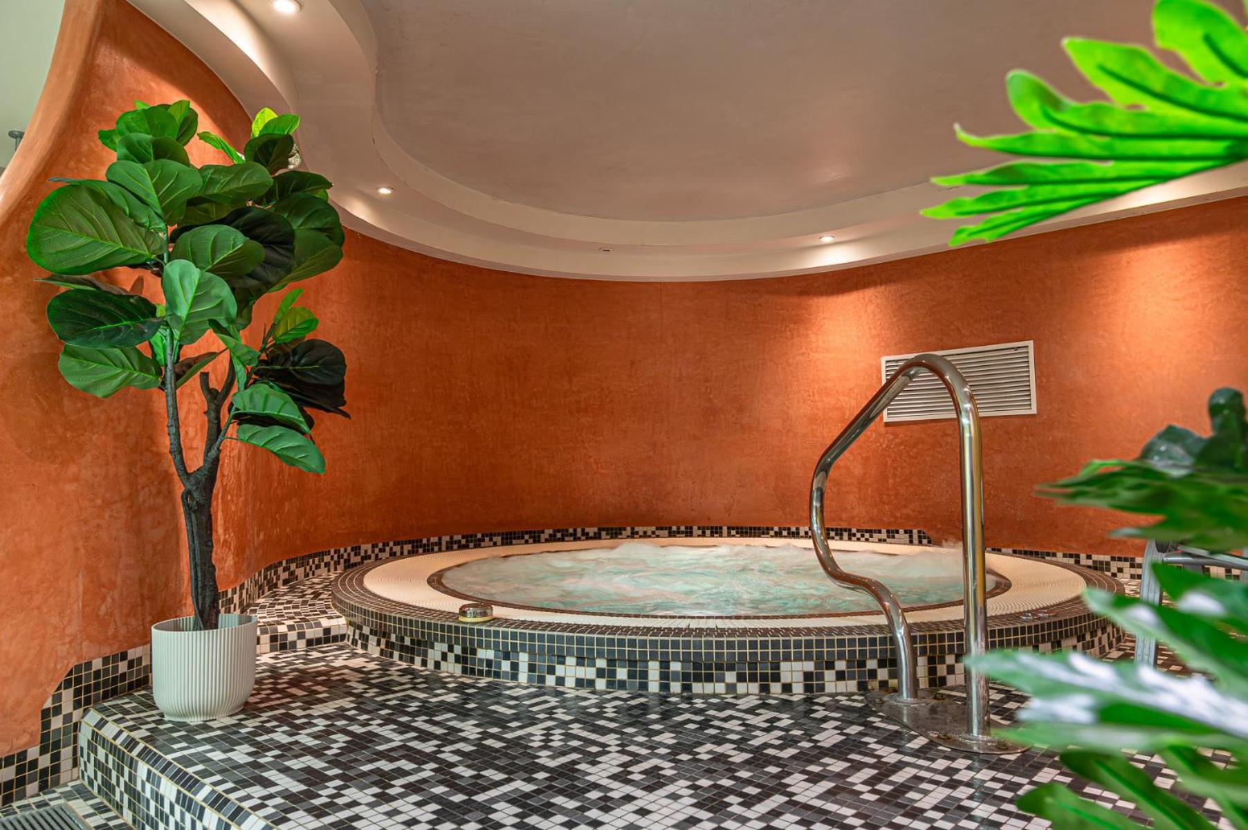 Le Mauritia Hotel Et Spa Pornic Ngoại thất bức ảnh
